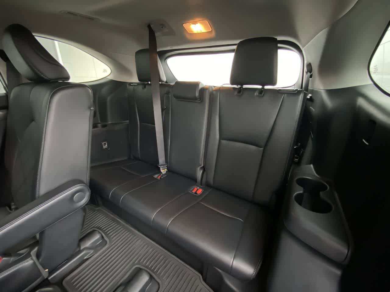 Thumbnail: 2023 Toyota Highlander - 23