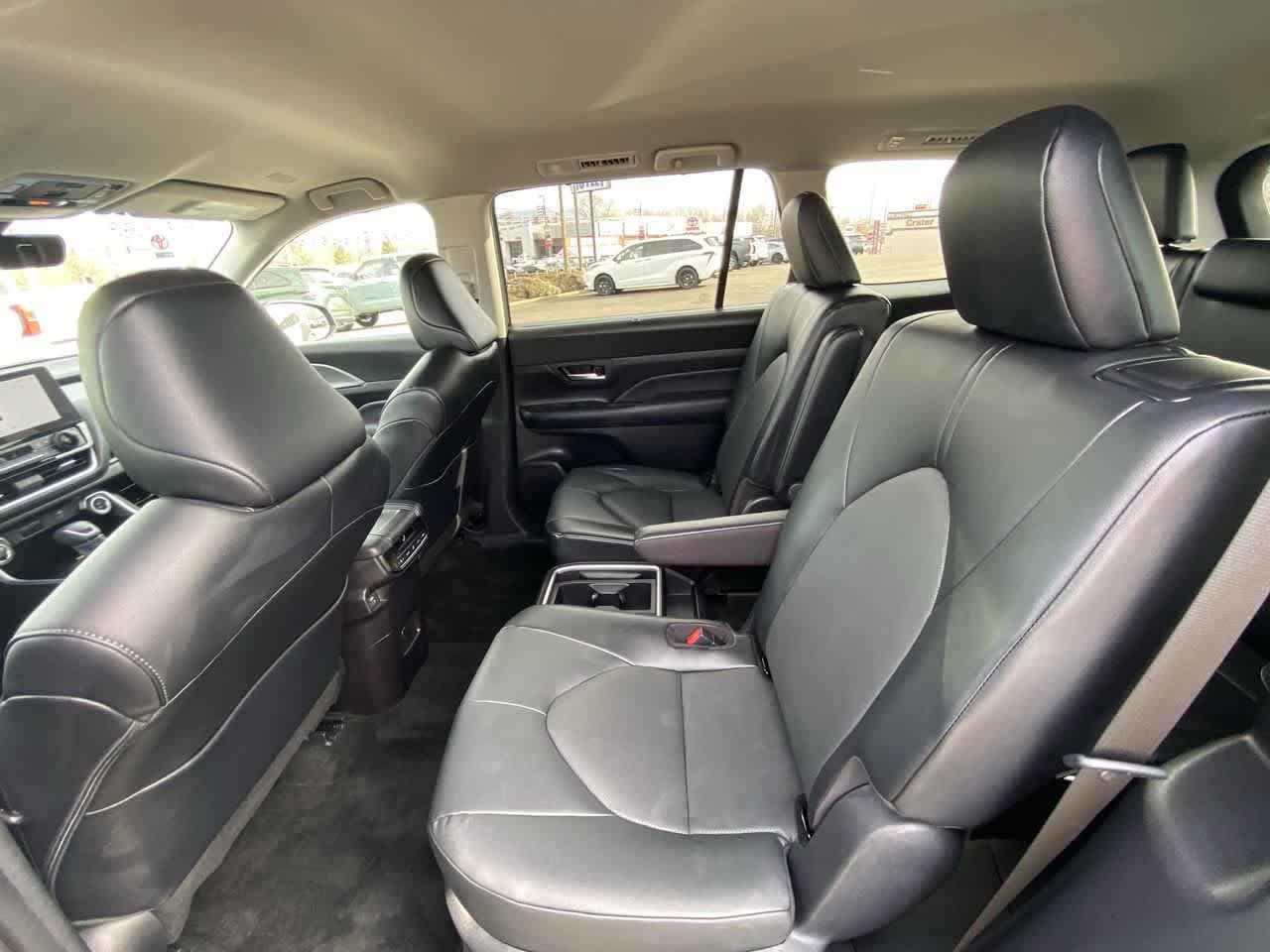 Thumbnail: 2025 Toyota Grand Highlander - 21