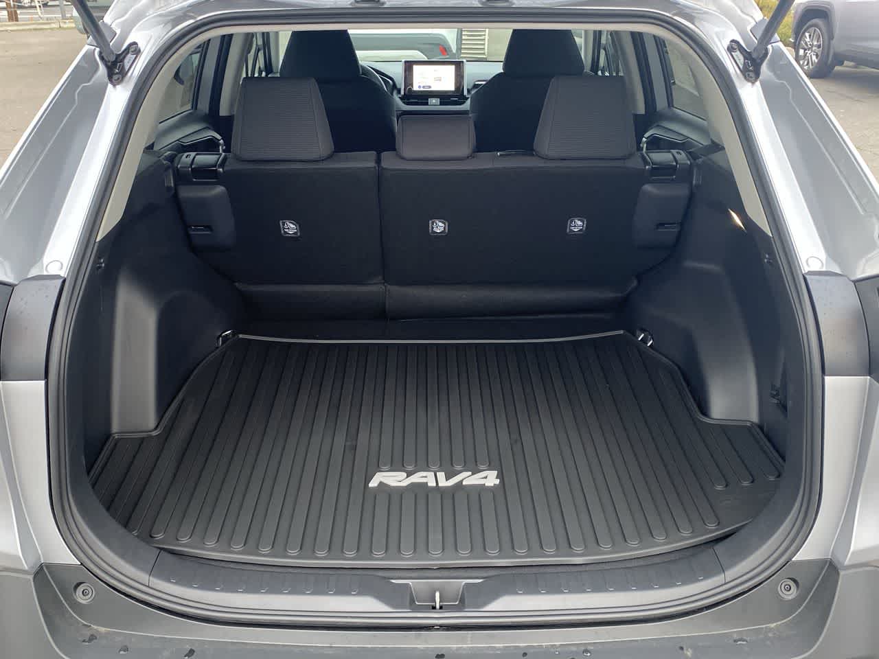 Thumbnail: 2025 Toyota RAV4 - 22