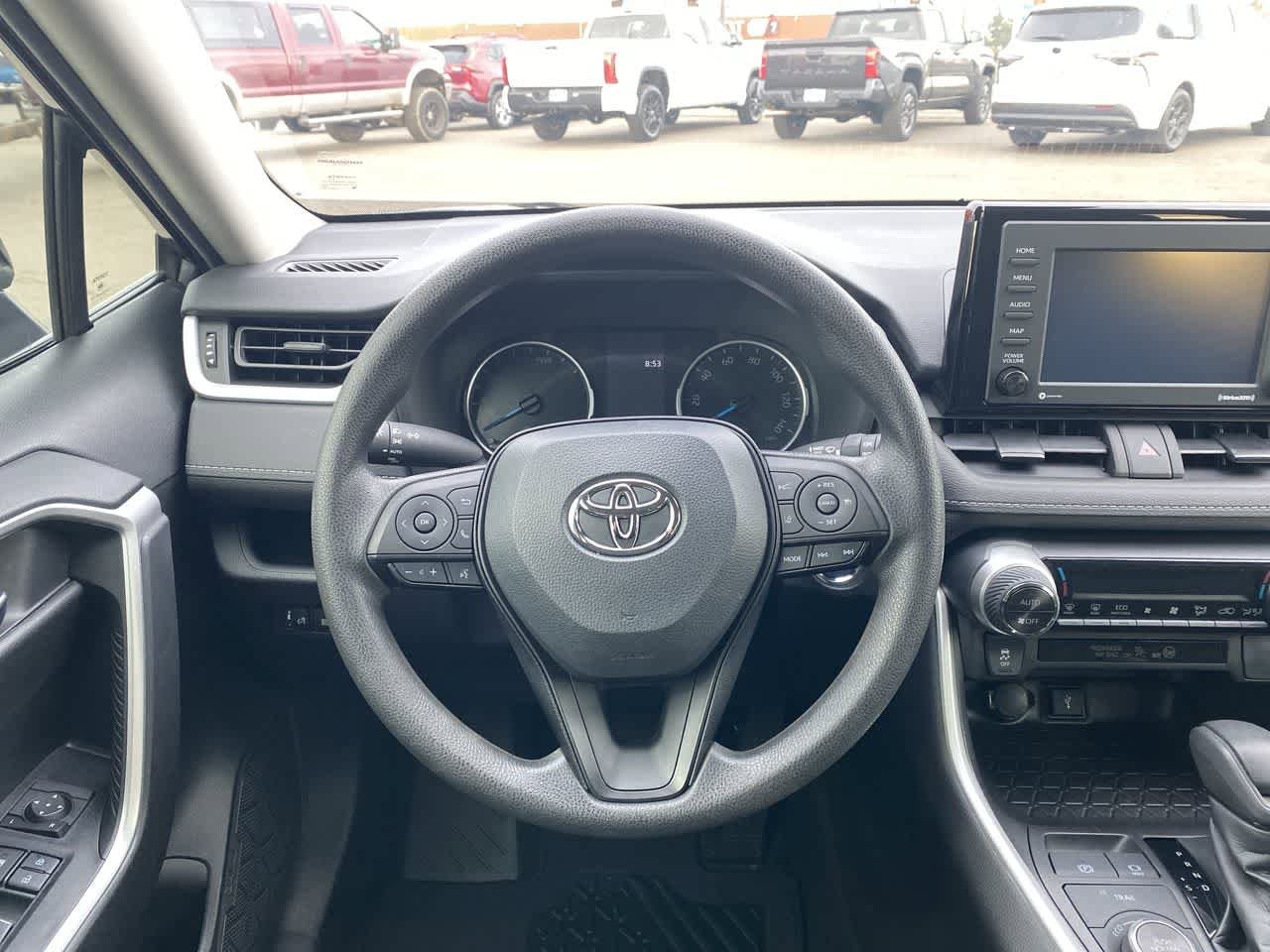 Thumbnail: 2022 Toyota RAV4 - 14