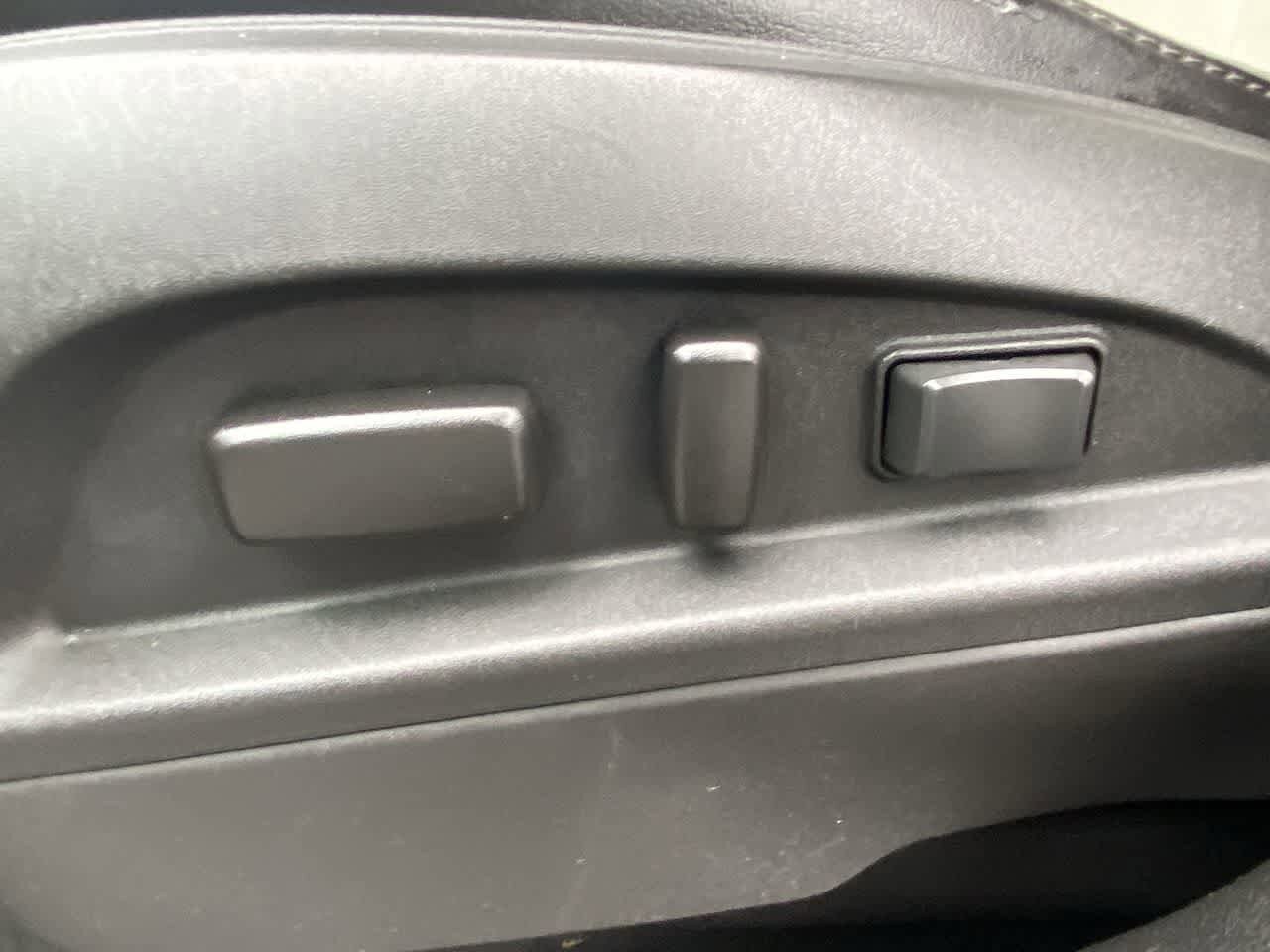 Thumbnail: 2014 Chevrolet Equinox - 12