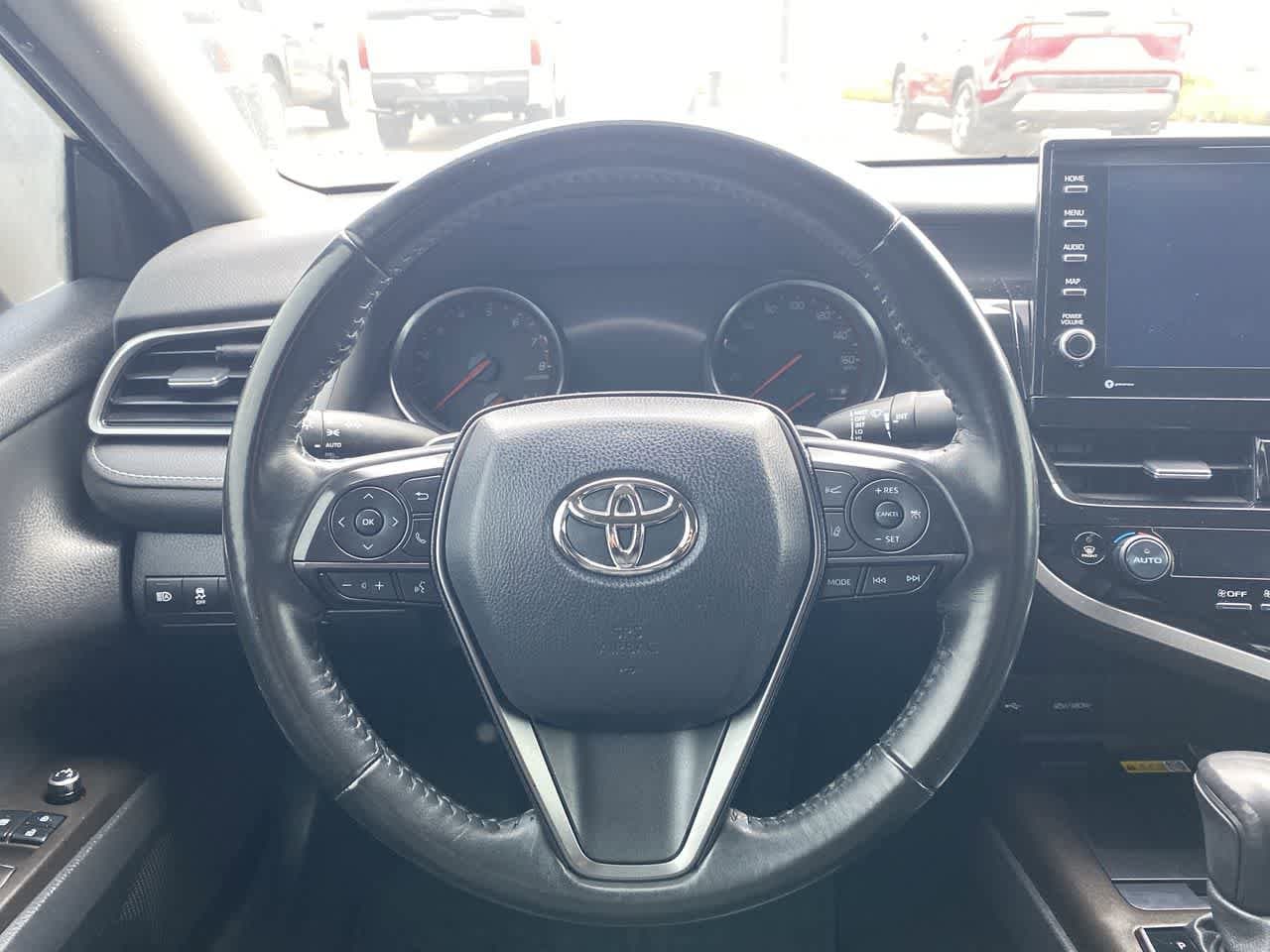 Thumbnail: 2022 Toyota Camry - 14