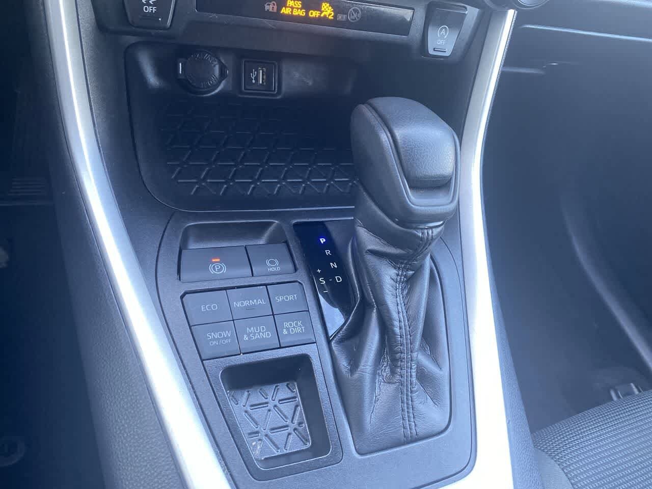 Thumbnail: 2024 Toyota RAV4 - 19