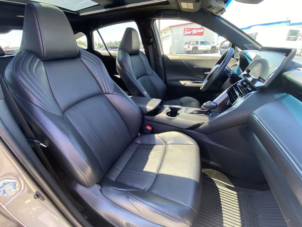 2021 Toyota Venza Limited 25