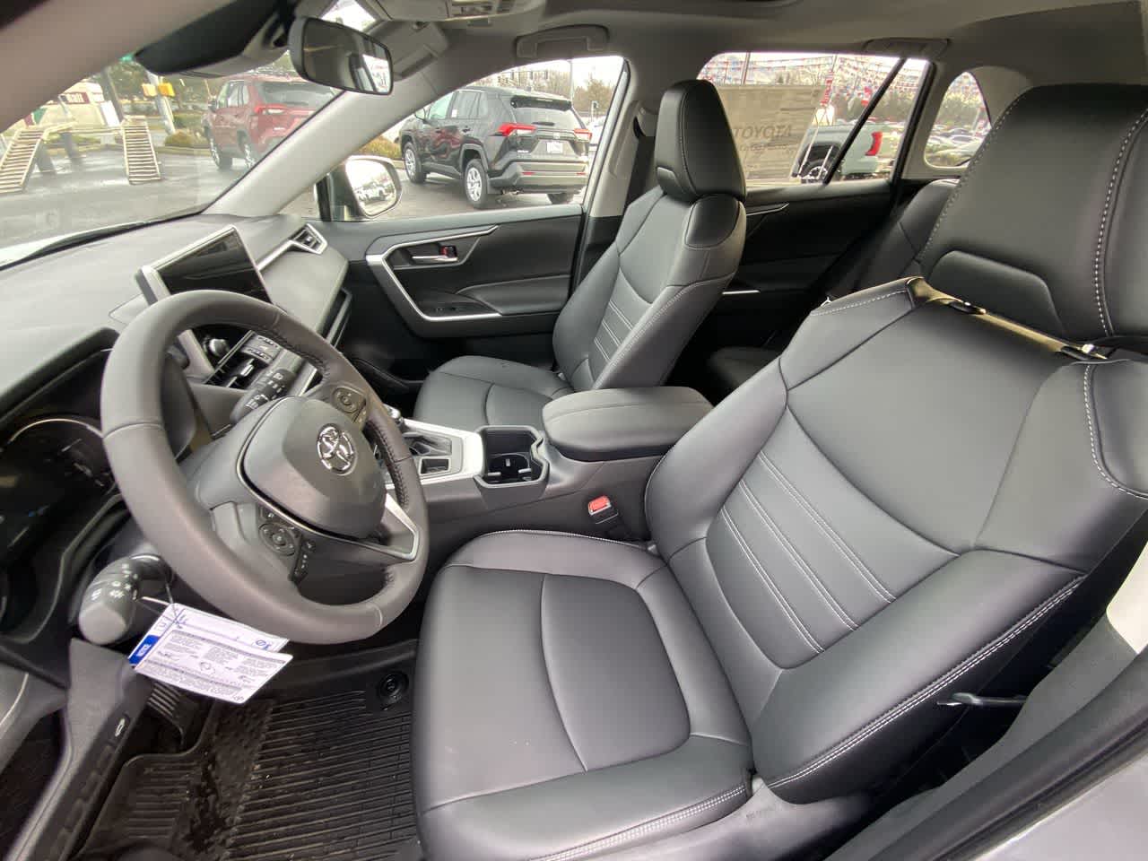 Thumbnail: 2025 Toyota RAV4 - 11