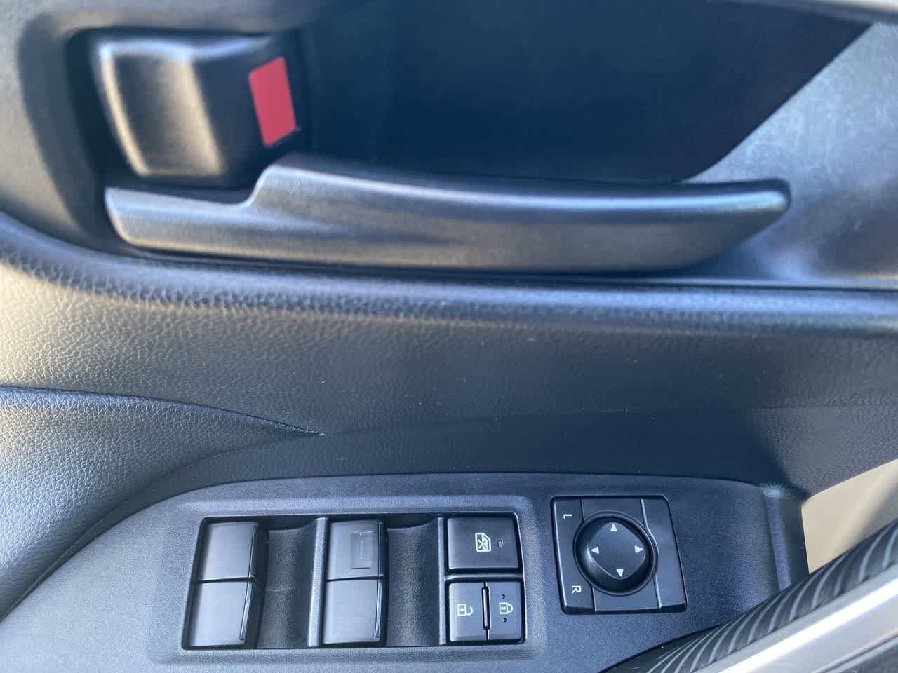 Thumbnail: 2022 Toyota RAV4 - 13