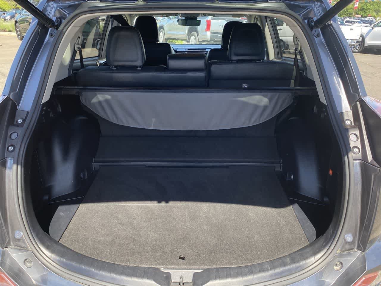 Thumbnail: 2016 Toyota RAV4 - 23