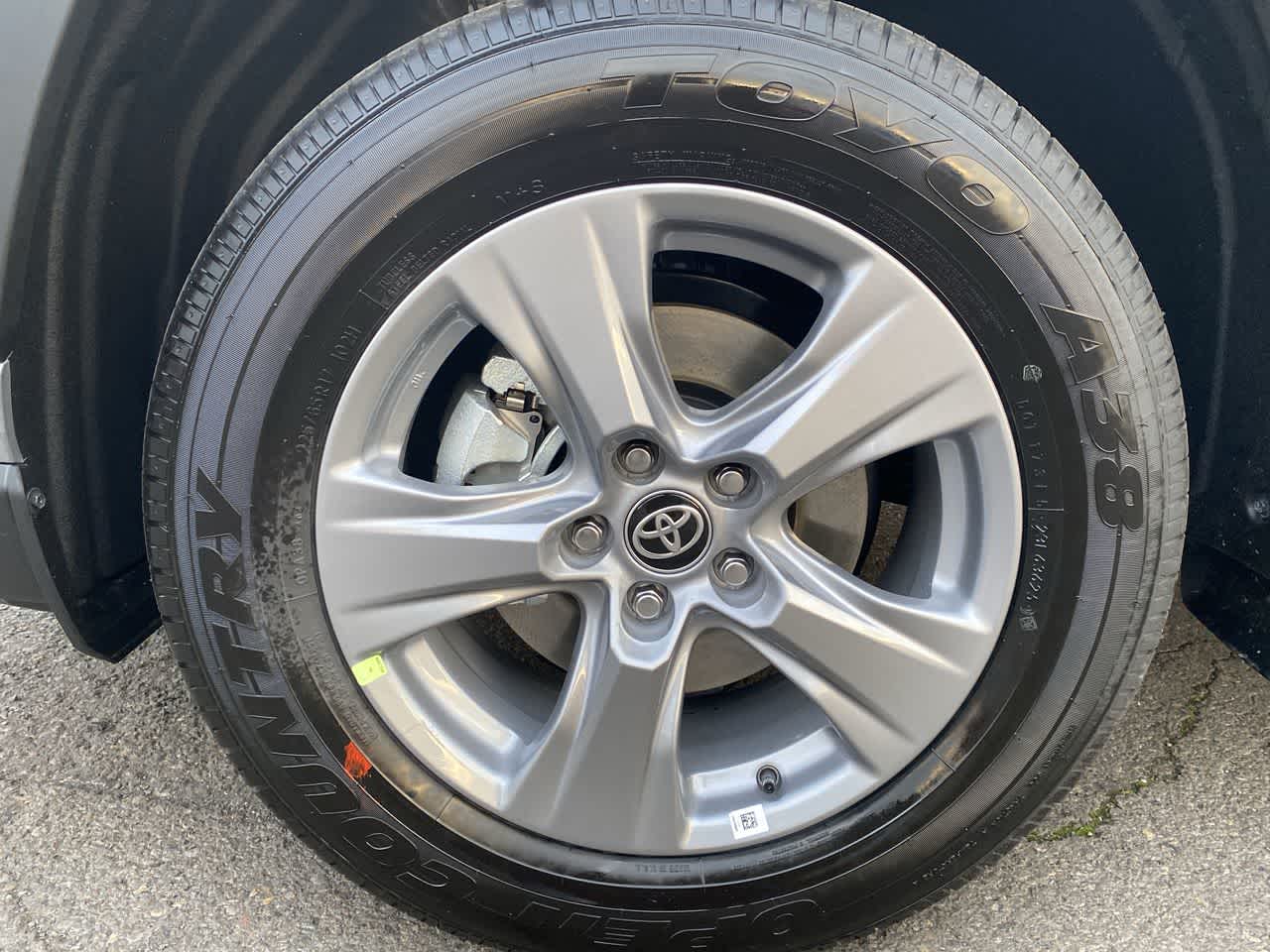 Thumbnail: 2025 Toyota RAV4 - 10