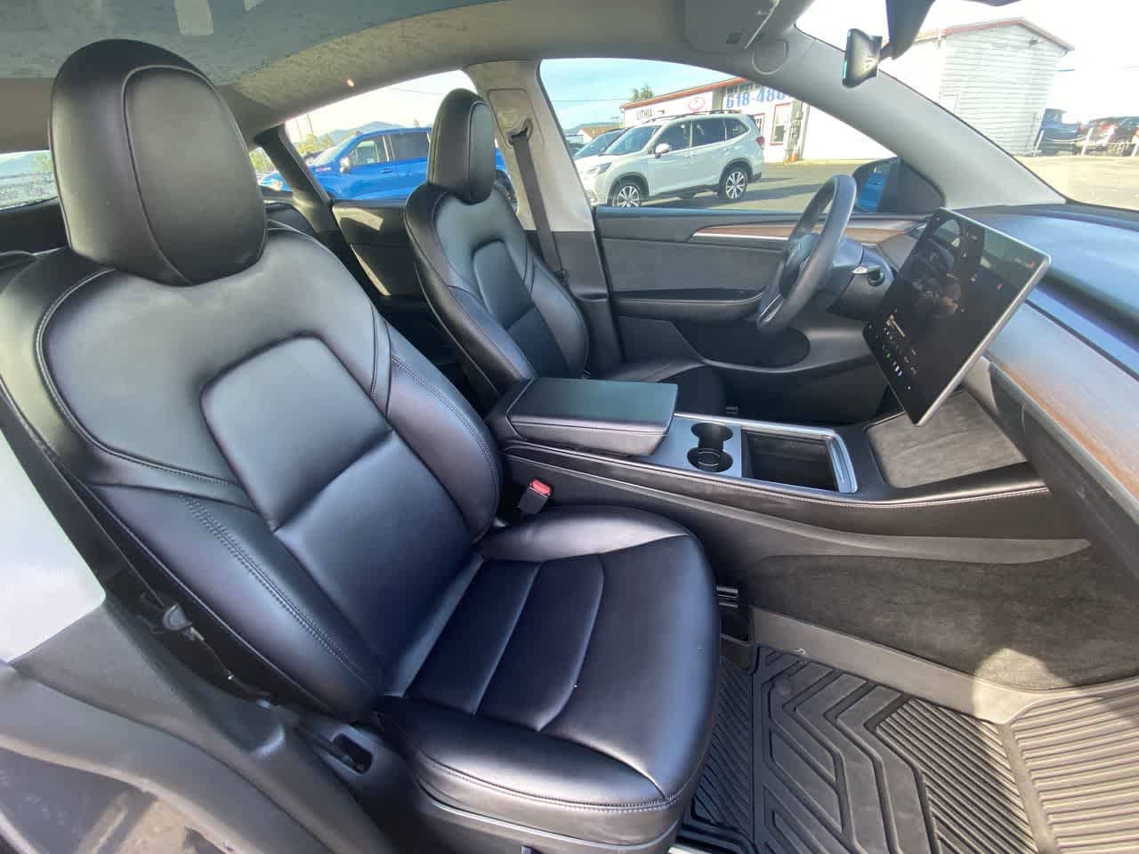 Thumbnail: 2023 Tesla Model Y - 25