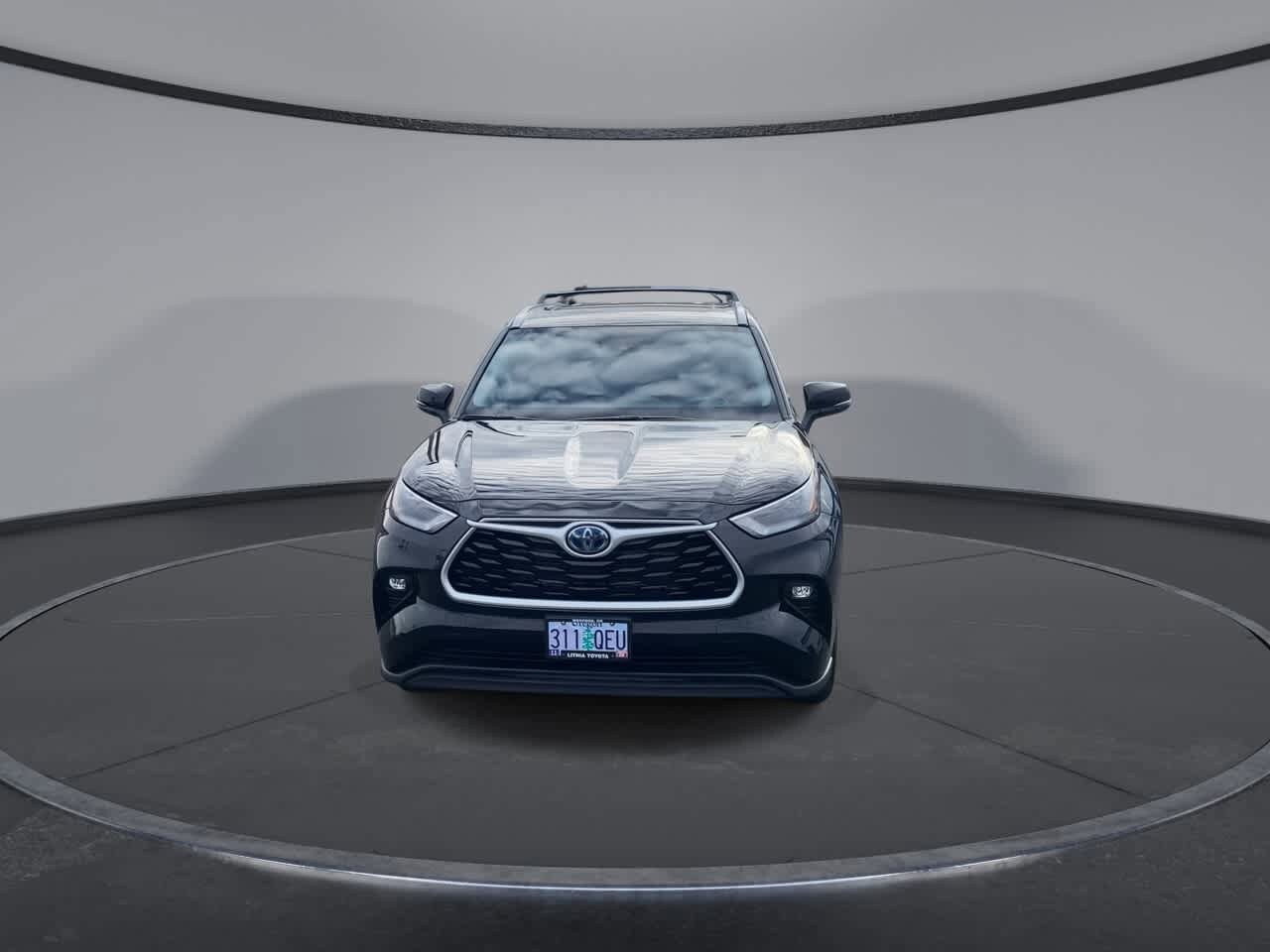 2024 Toyota Highlander Hybrid XLE photo 3