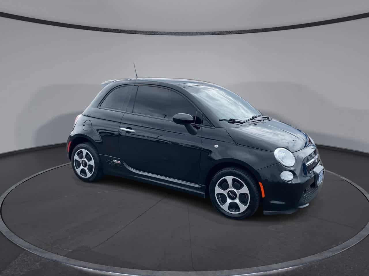 Used 2019 FIAT 500e Battery Electric with VIN 3C3CFFGE1KT802728 for sale in Medford, OR