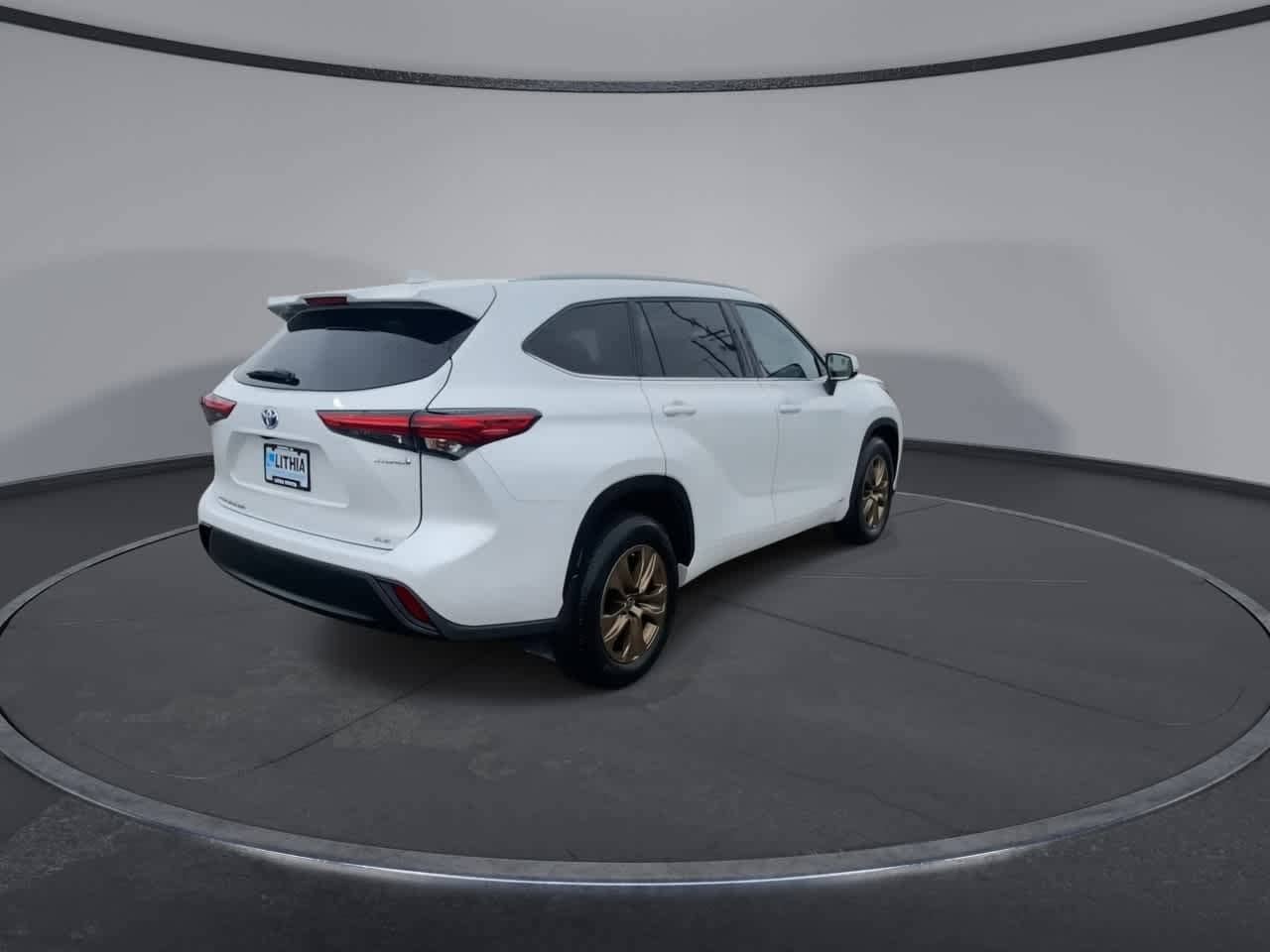 Thumbnail: 2022 Toyota Highlander - 8