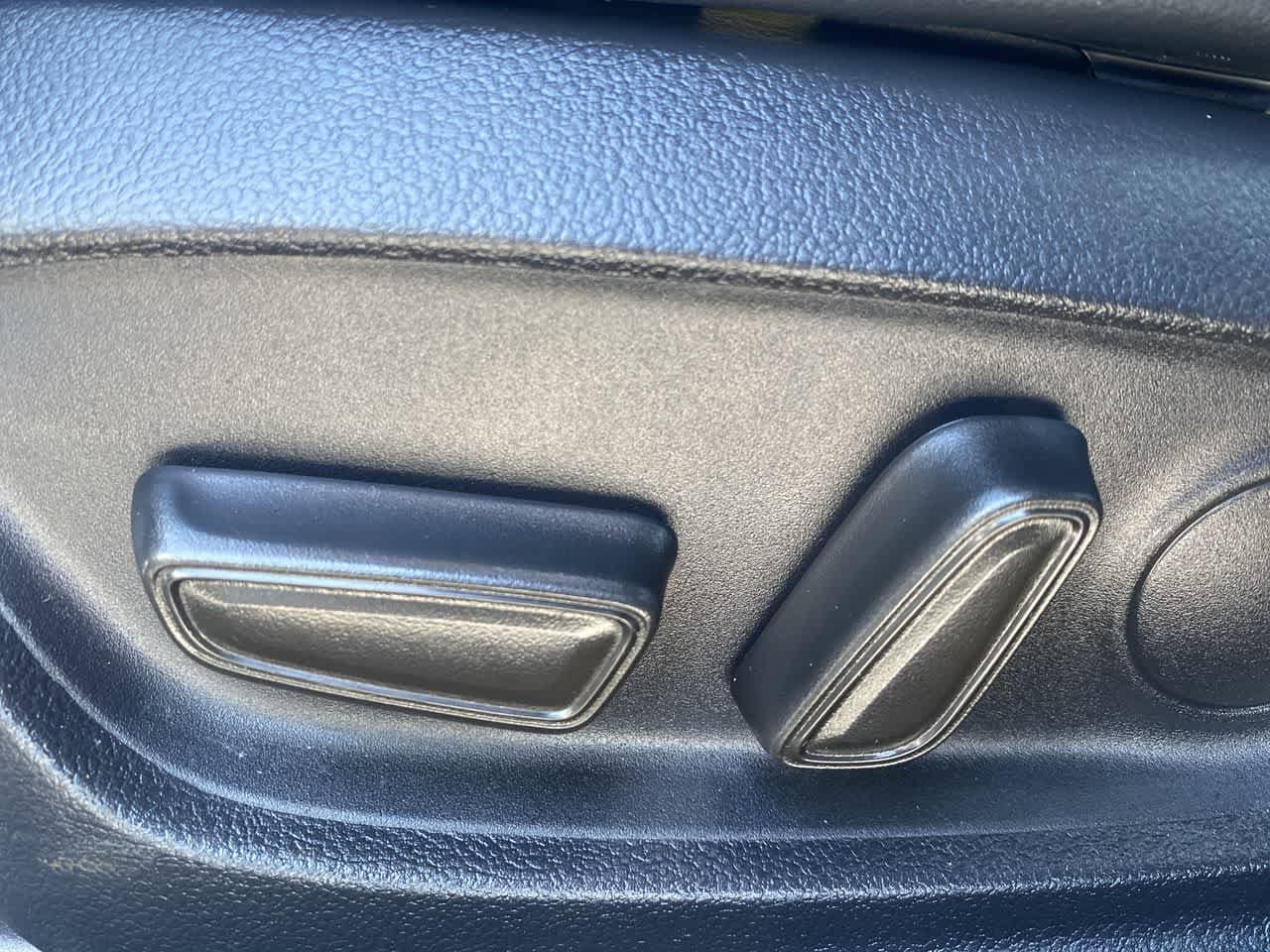 Thumbnail: 2024 Toyota Corolla - 12