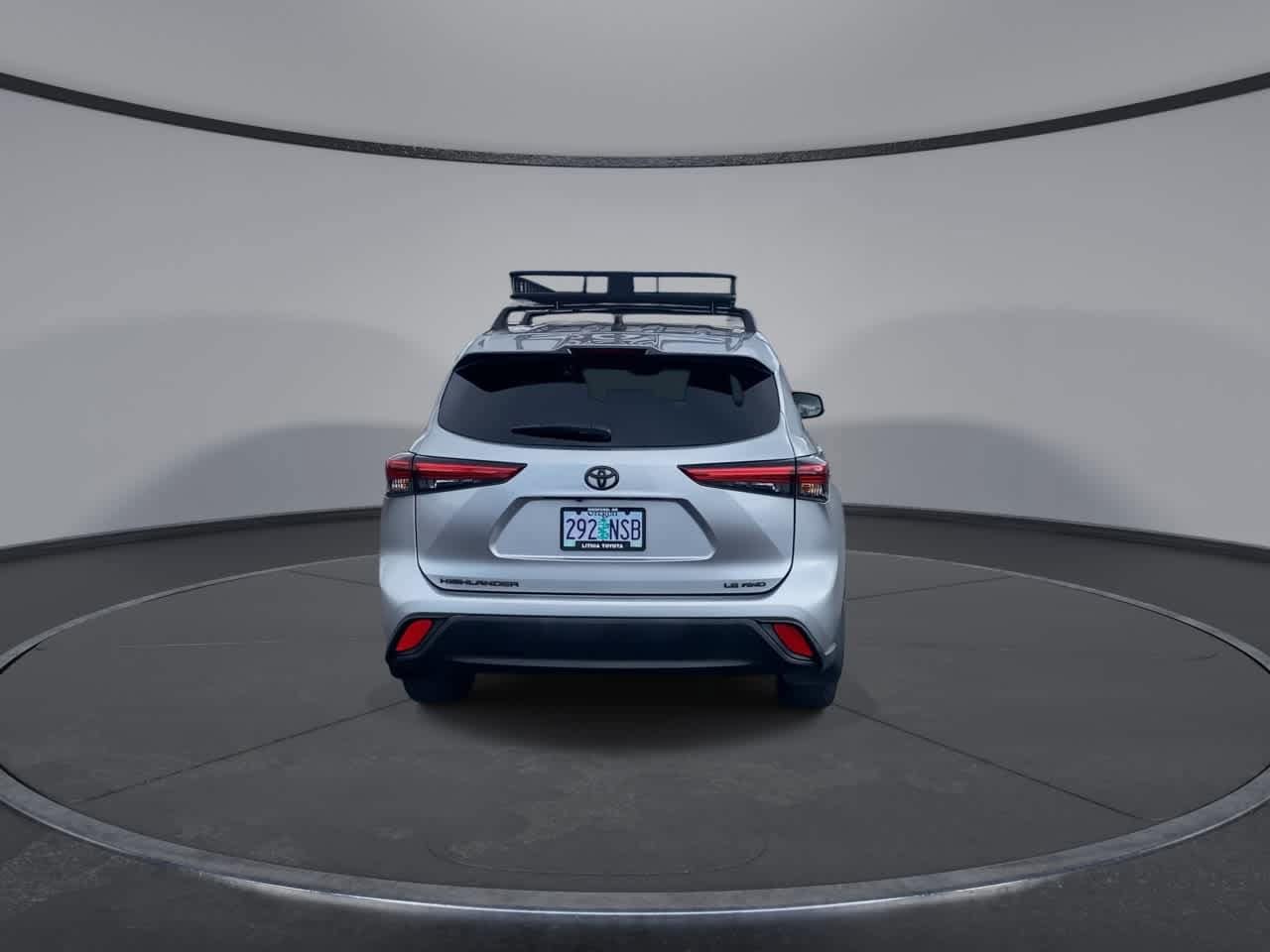 Thumbnail: 2022 Toyota Highlander - 8