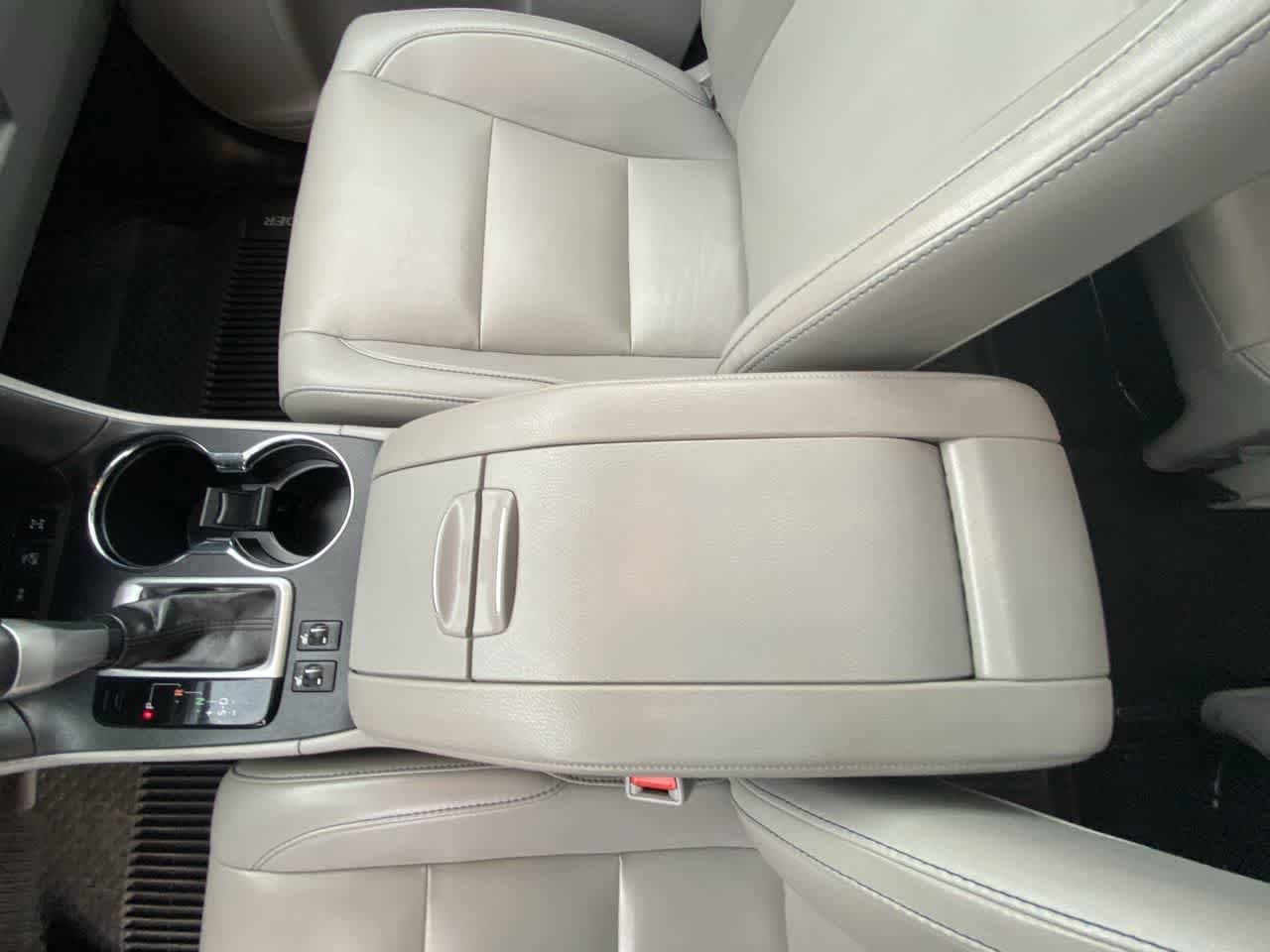 Thumbnail: 2019 Toyota Highlander - 21