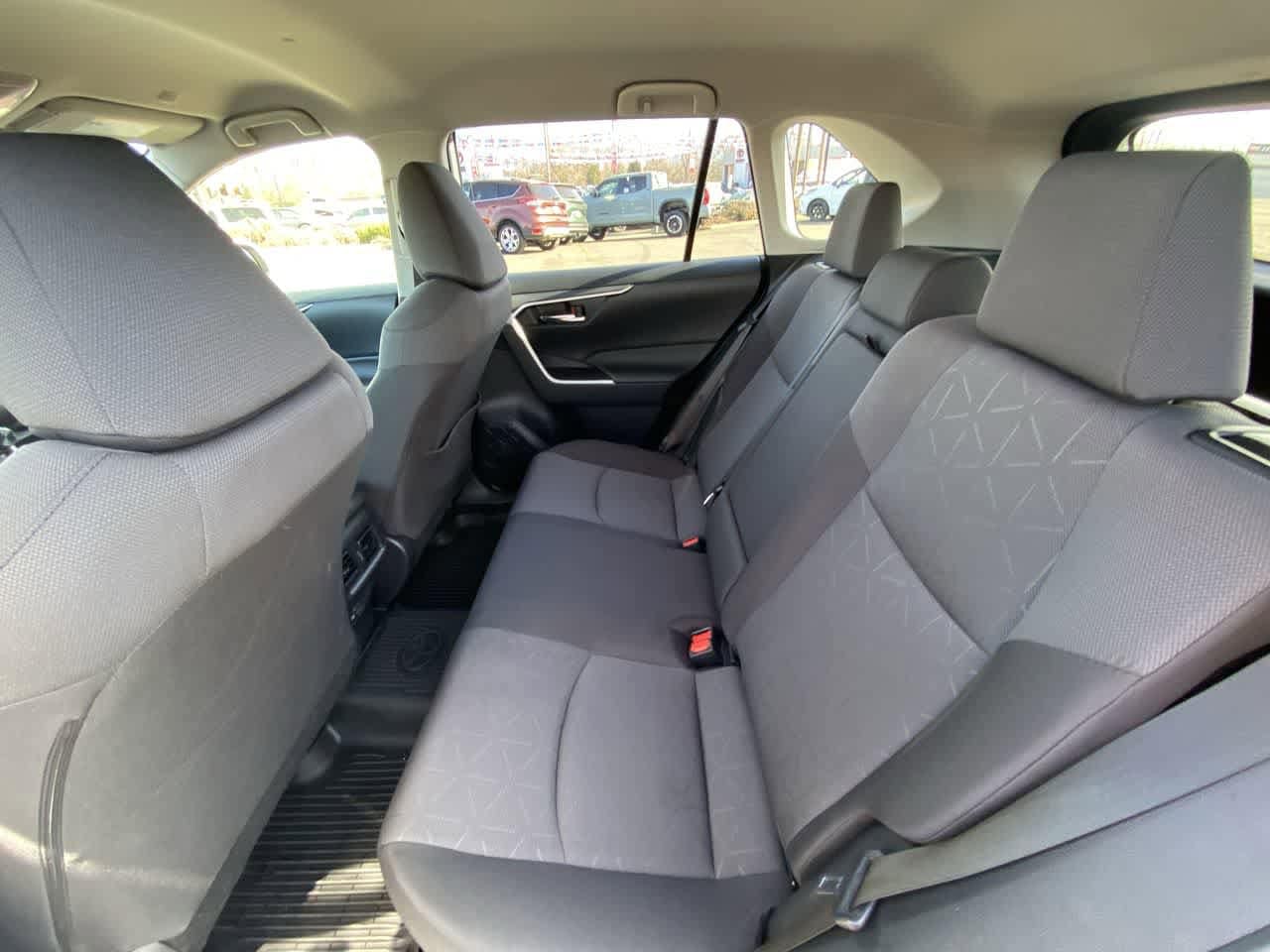 Thumbnail: 2025 Toyota RAV4 - 21