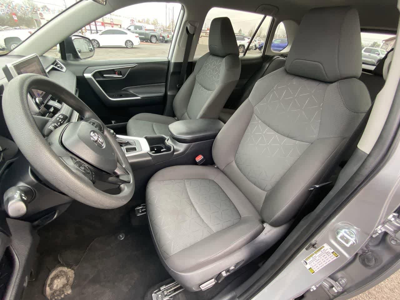 Thumbnail: 2024 Toyota RAV4 - 11