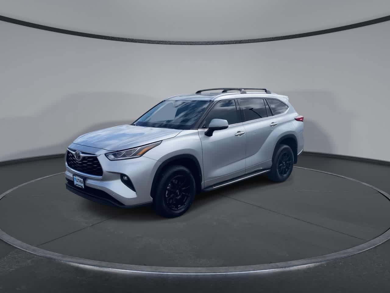 Thumbnail: 2022 Toyota Highlander - 4