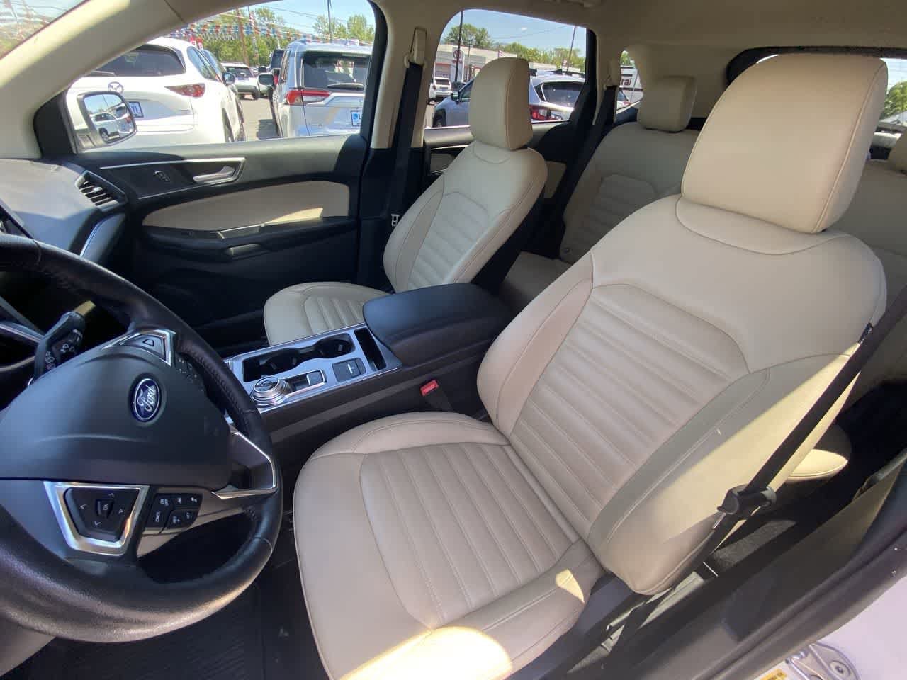 Thumbnail: 2021 Ford Edge - 10