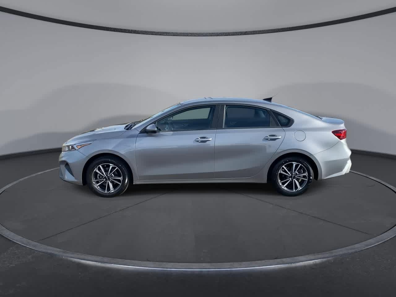 Thumbnail: 2024 Kia Forte - 5