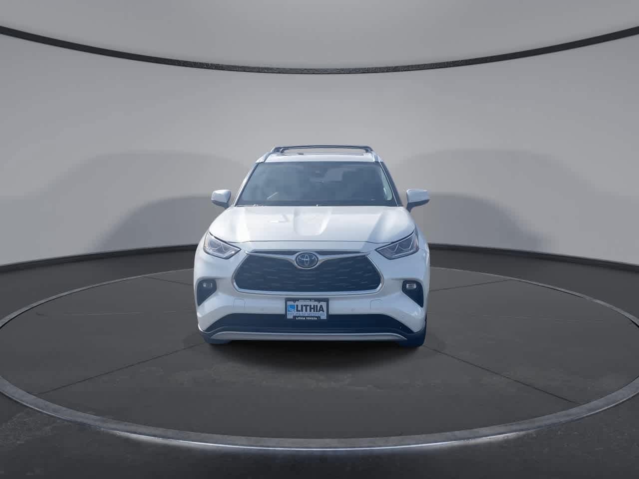 Thumbnail: 2020 Toyota Highlander - 4