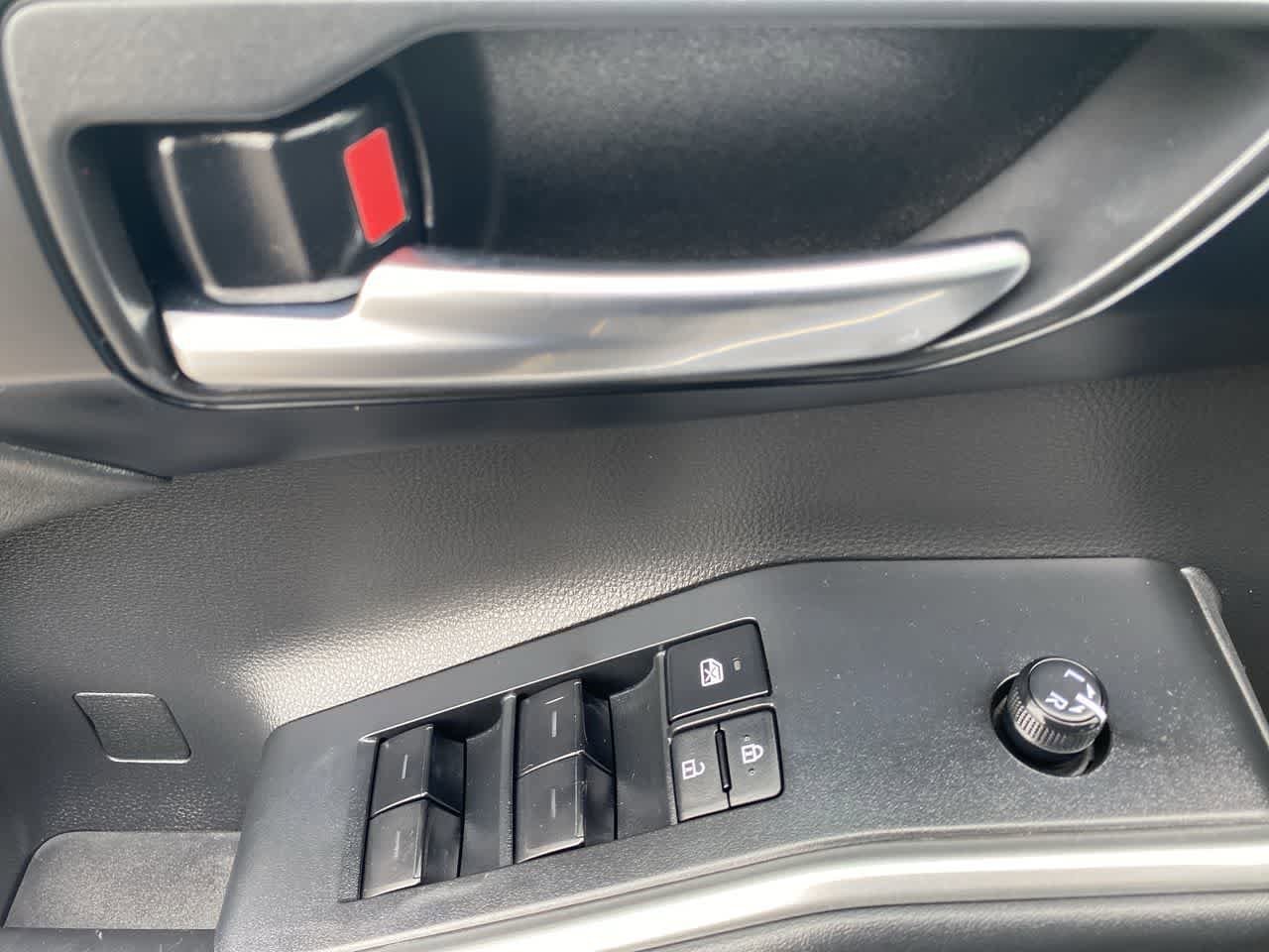 Thumbnail: 2022 Toyota Highlander - 13