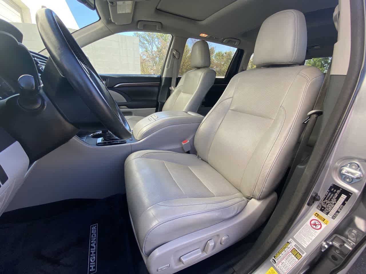 Thumbnail: 2015 Toyota Highlander - 11