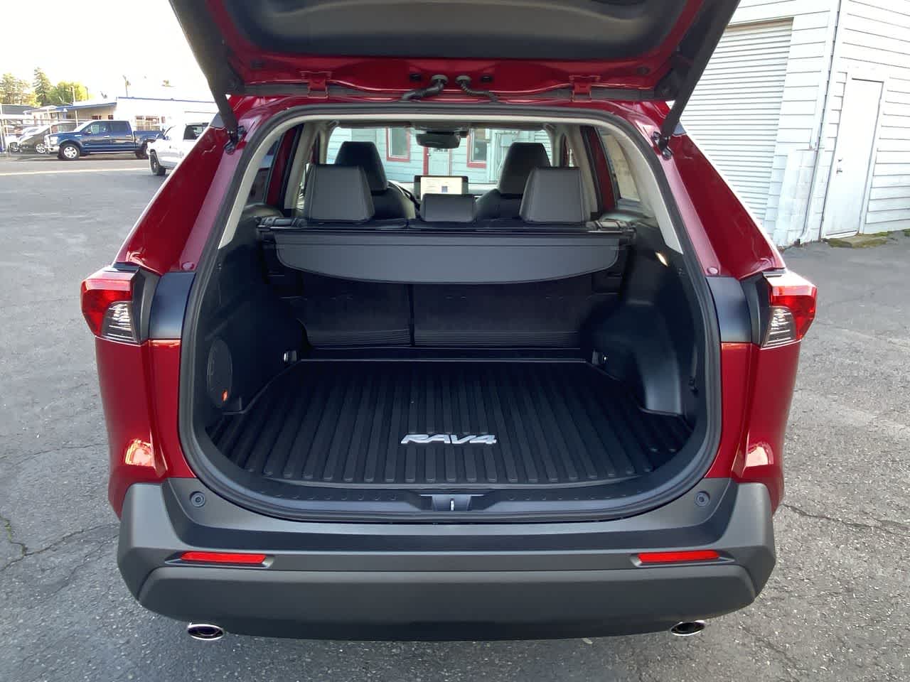 Thumbnail: 2025 Toyota RAV4 - 23