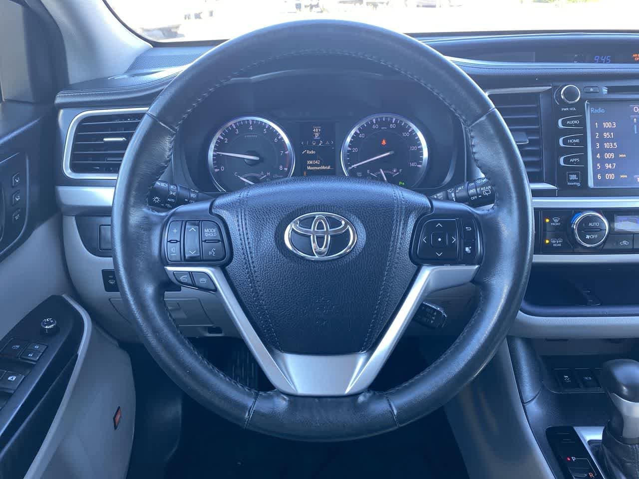 Thumbnail: 2015 Toyota Highlander - 14