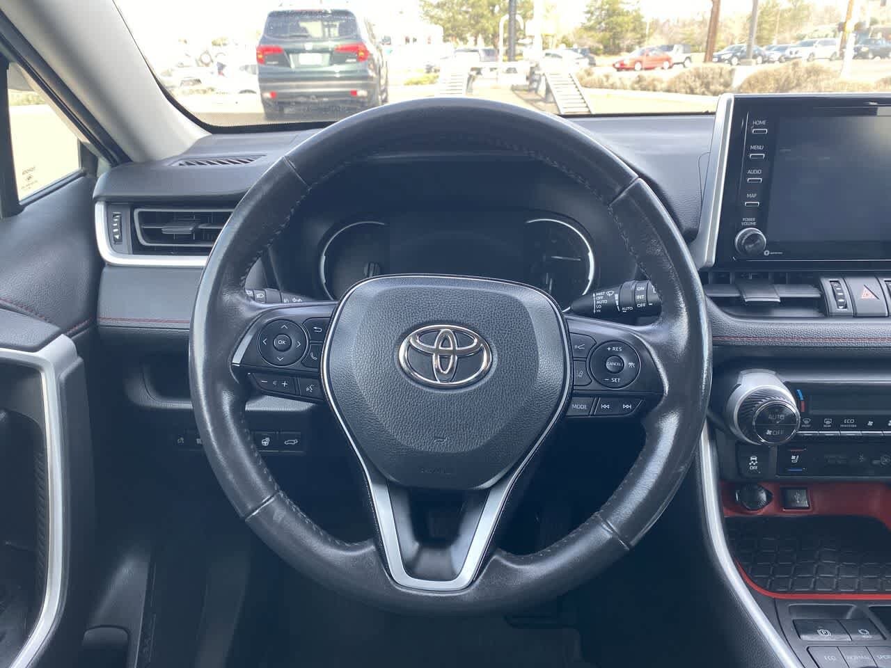 Thumbnail: 2021 Toyota RAV4 - 14