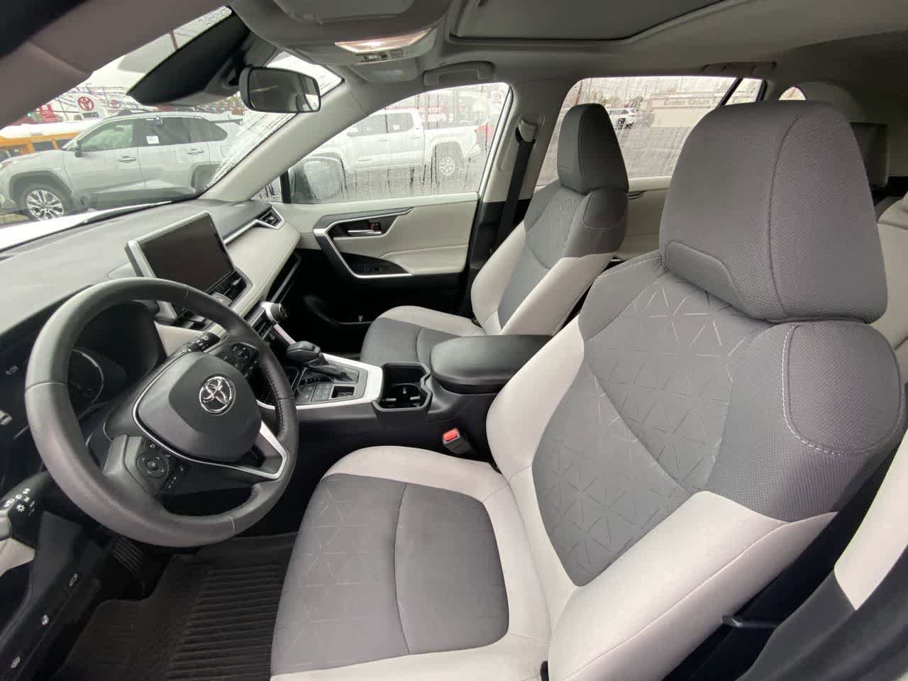 Thumbnail: 2023 Toyota RAV4 - 11