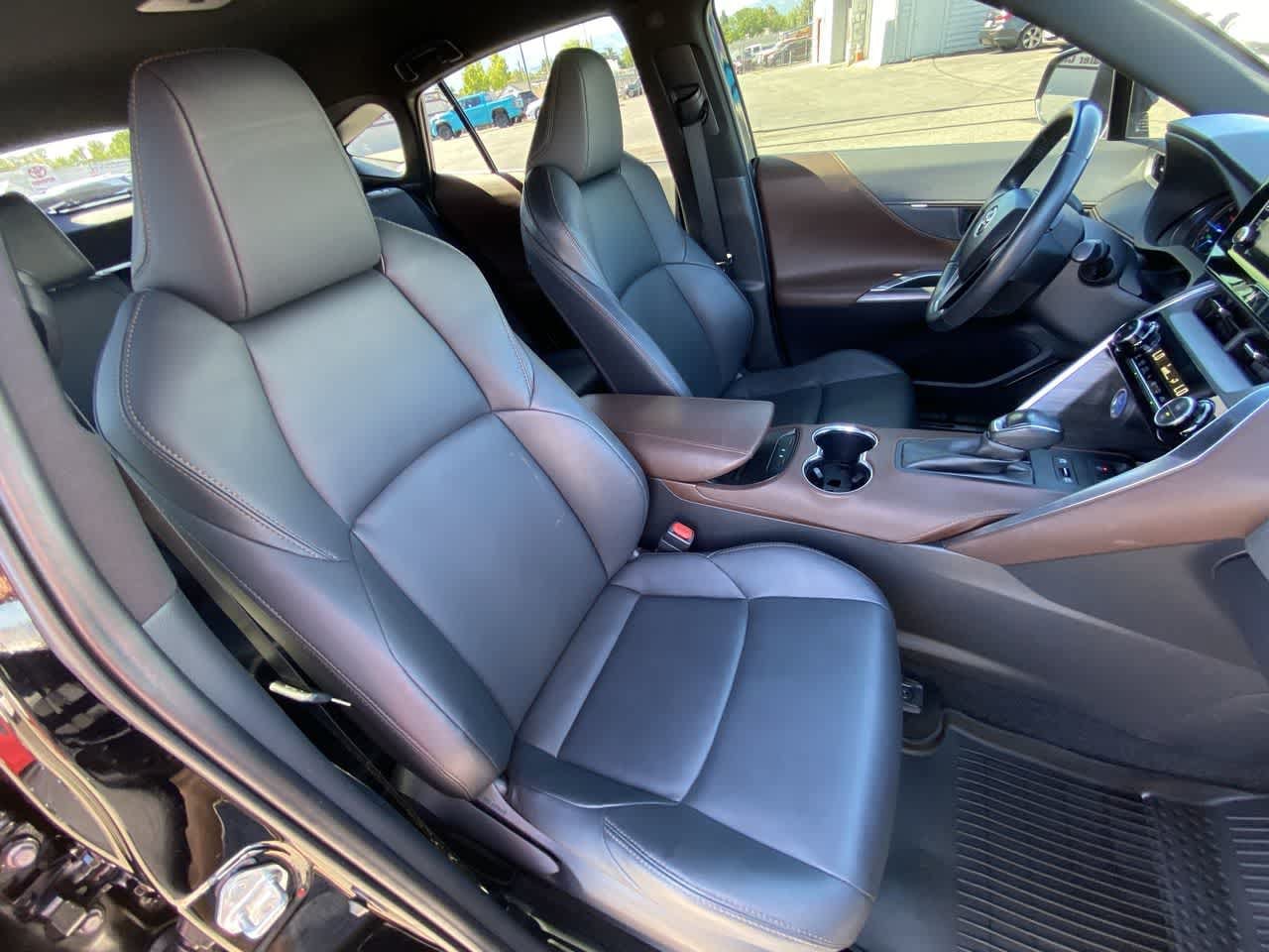 Thumbnail: 2022 Toyota Venza - 23