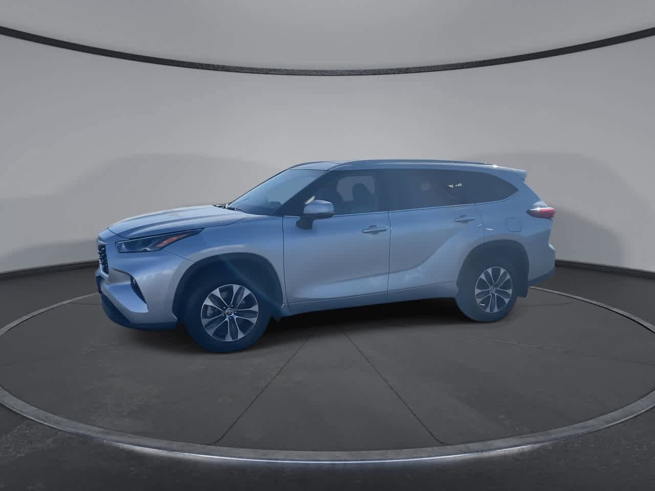 Thumbnail: 2023 Toyota Highlander - 6