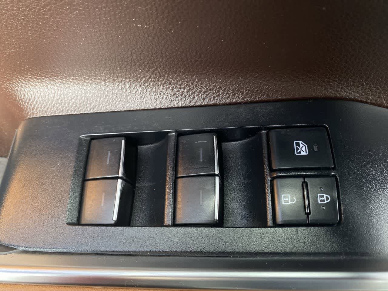 Thumbnail: 2021 Toyota Highlander - 13