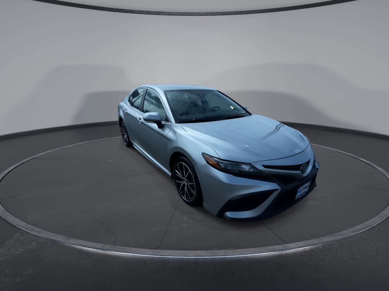 Certified 2022 Toyota Camry SE with VIN 4T1G11AK5NU697551 for sale in Medford, OR