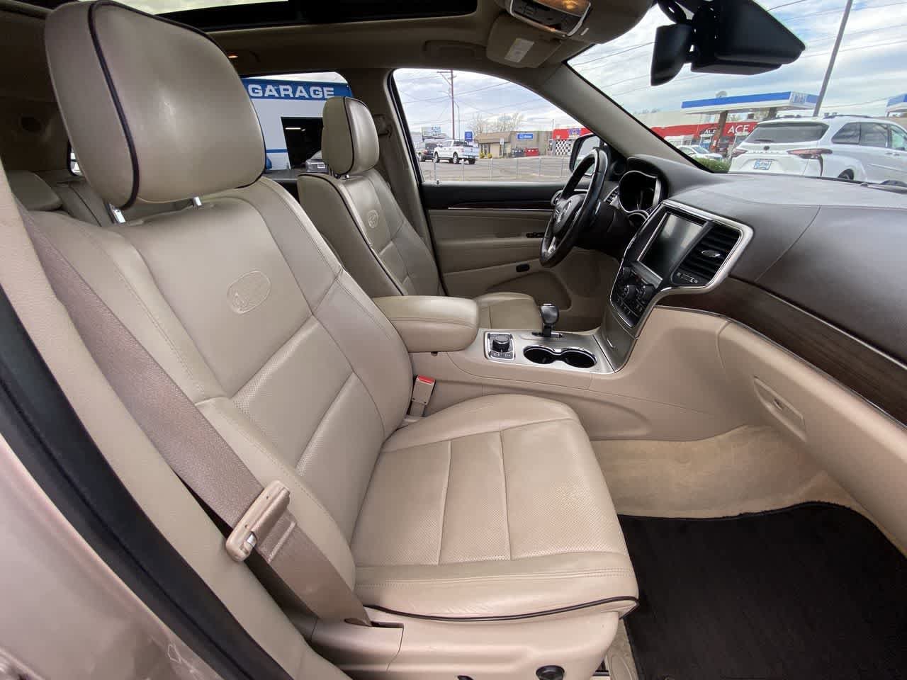 Thumbnail: 2014 Jeep Grand Cherokee - 25