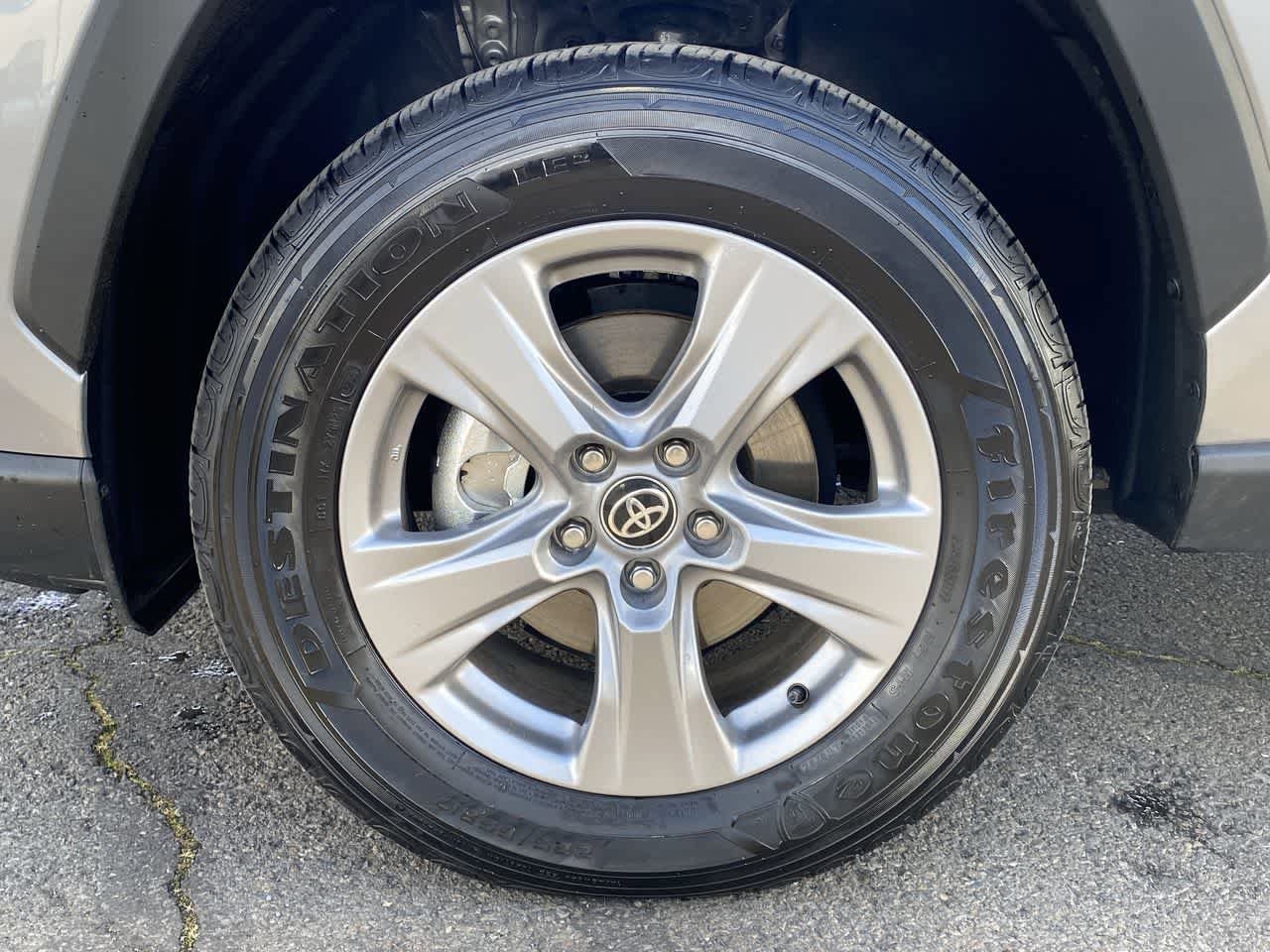 Thumbnail: 2025 Toyota RAV4 - 10