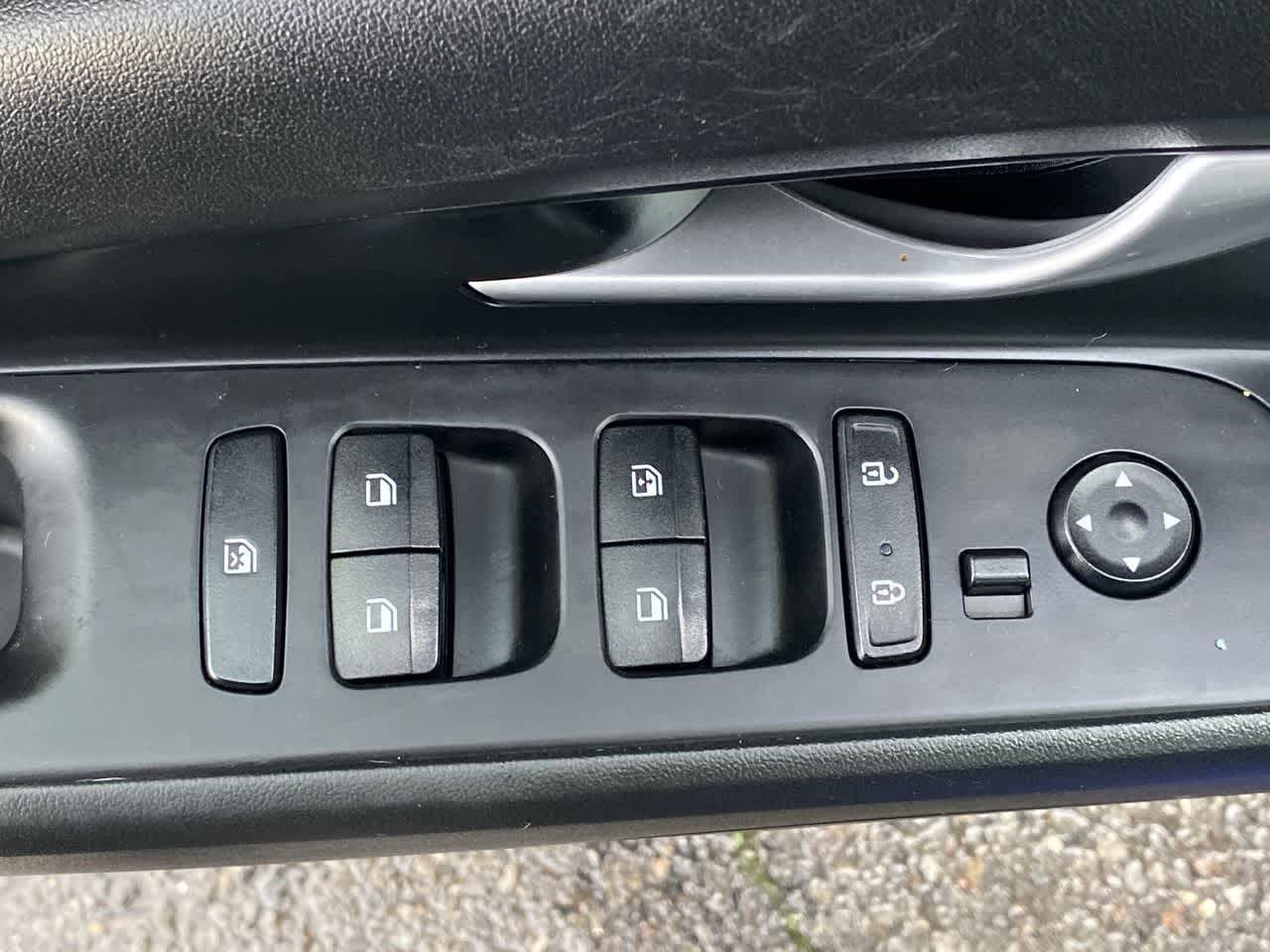 Thumbnail: 2023 Hyundai Elantra - 13