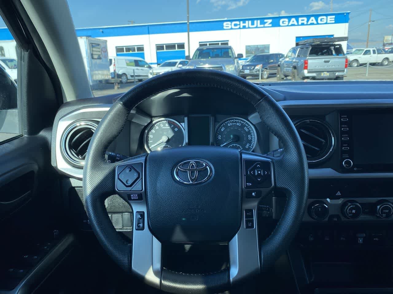 Thumbnail: 2020 Toyota Tacoma - 14