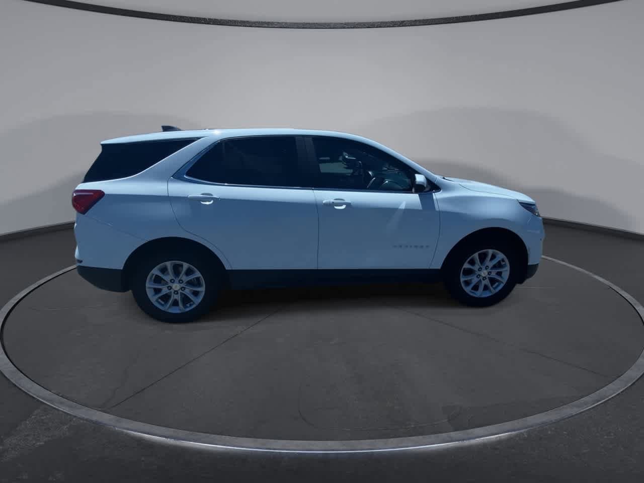 Thumbnail: 2021 Chevrolet Equinox - 9