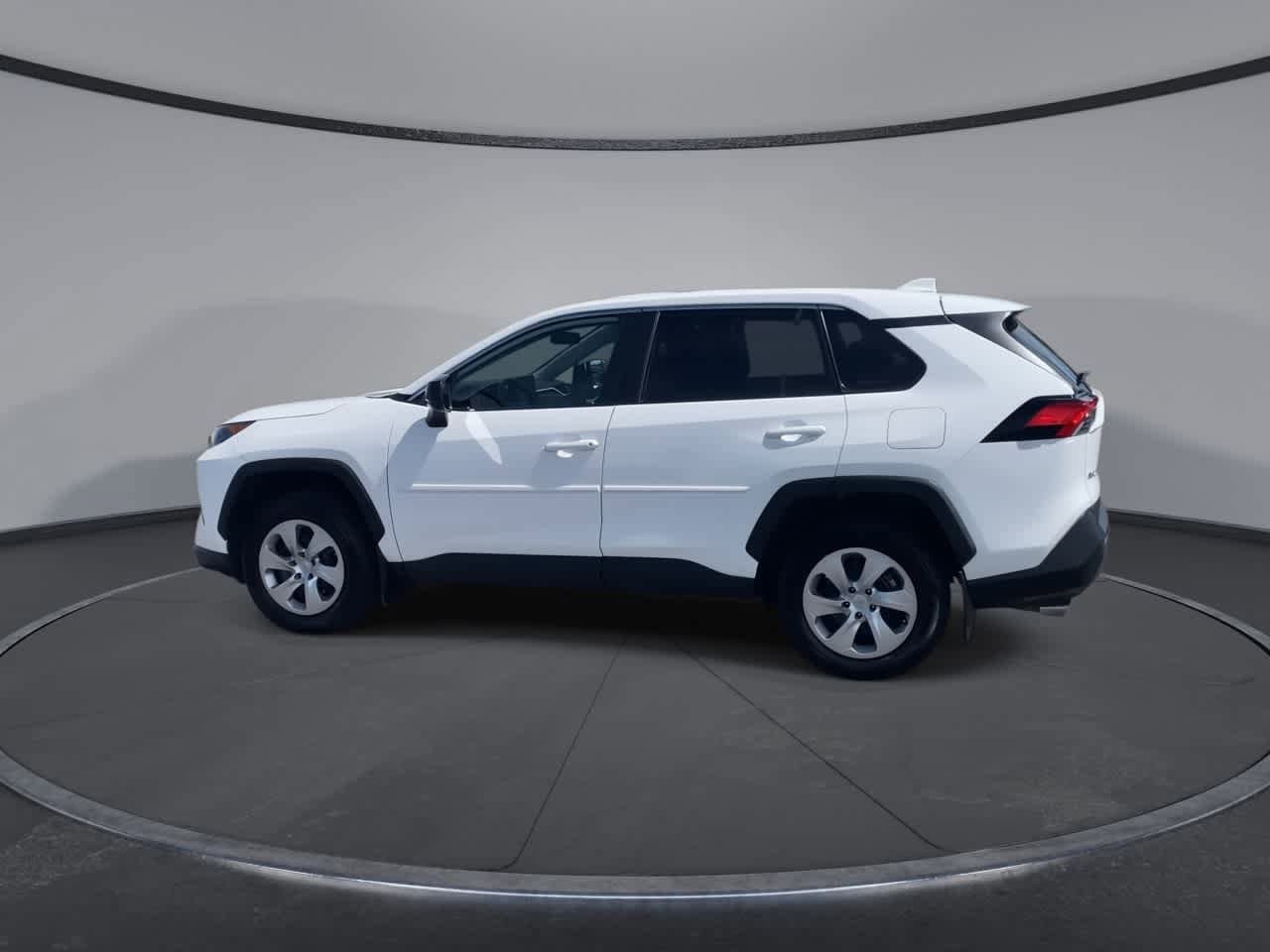Thumbnail: 2022 Toyota RAV4 - 7