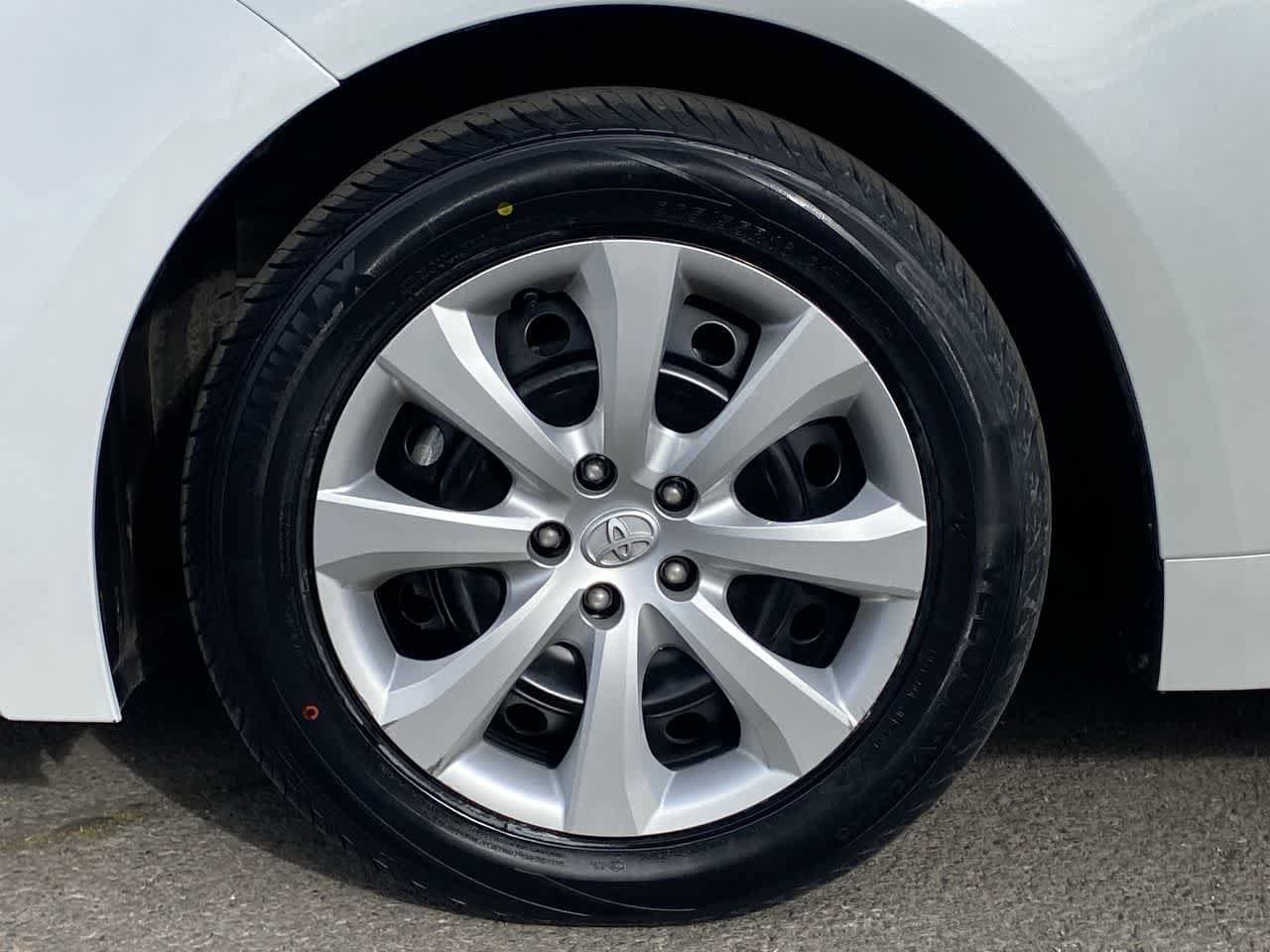 Thumbnail: 2024 Toyota Corolla - 10