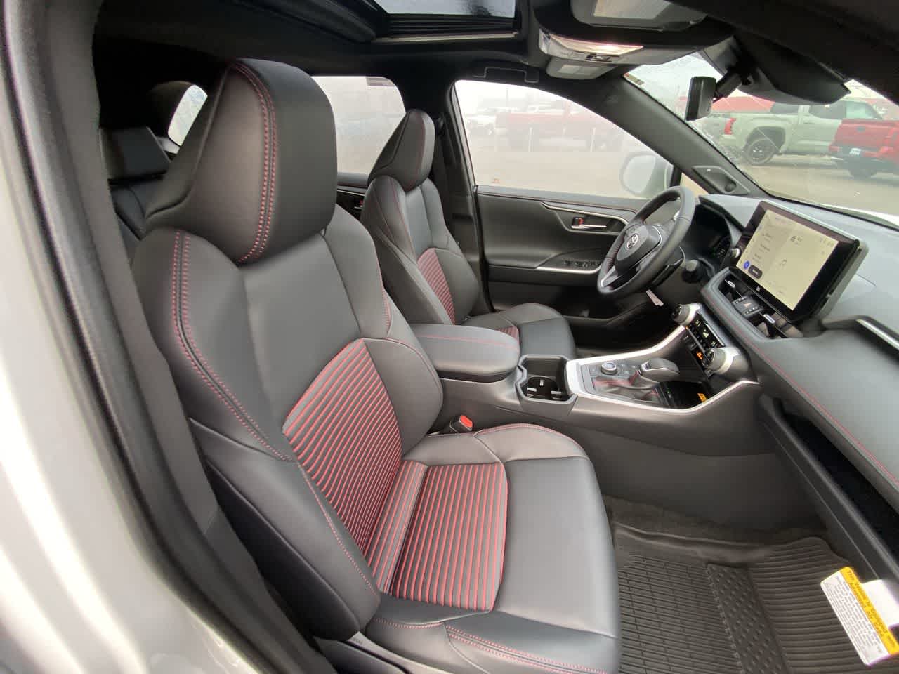 Thumbnail: 2025 Toyota RAV4 - 24