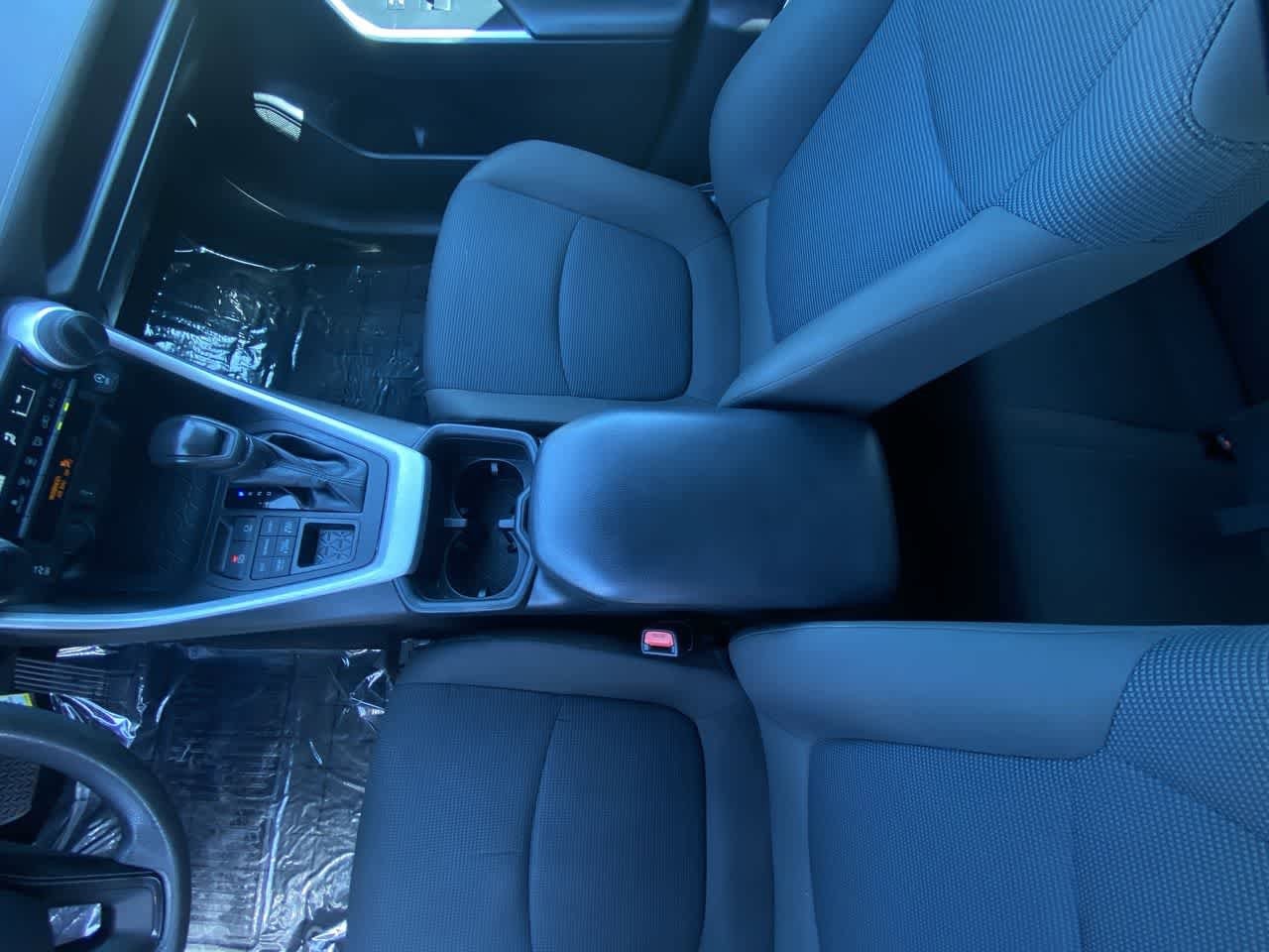 2022 Toyota RAV4 LE 20