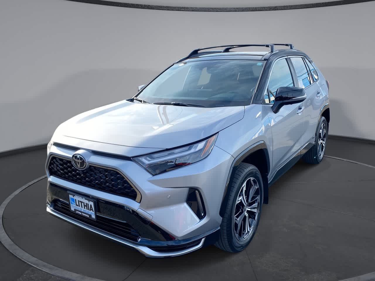 2025 Toyota RAV4 XSE's photo