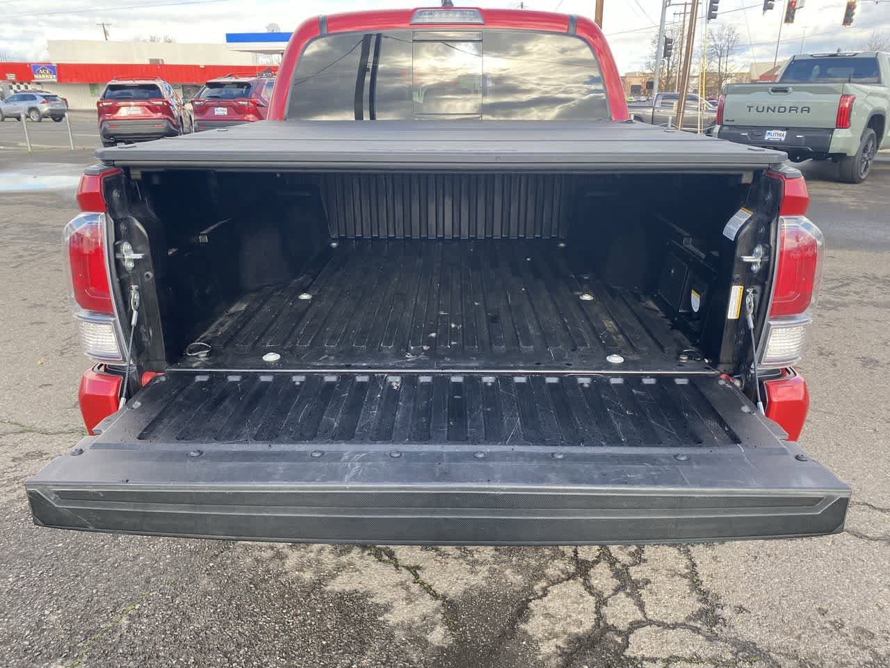 Thumbnail: 2022 Toyota Tacoma - 22