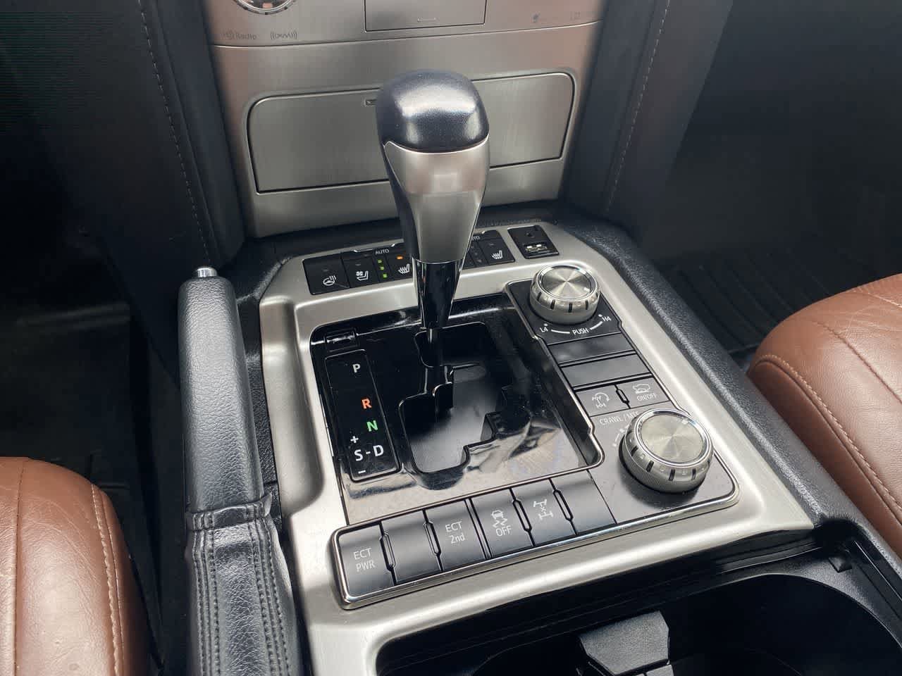 Thumbnail: 2019 Toyota Land Cruiser - 20