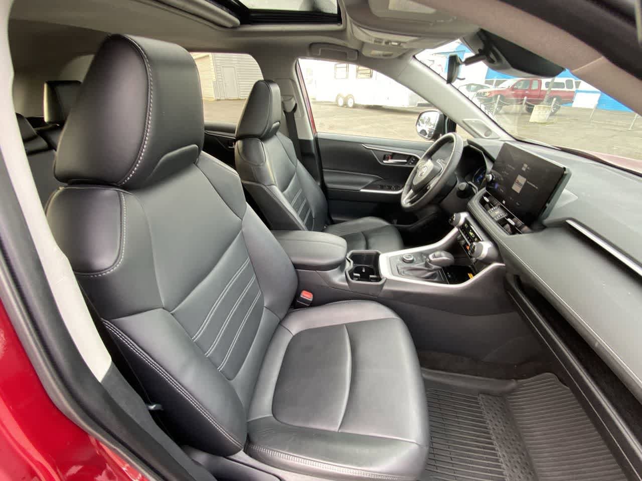 Thumbnail: 2024 Toyota RAV4 - 24