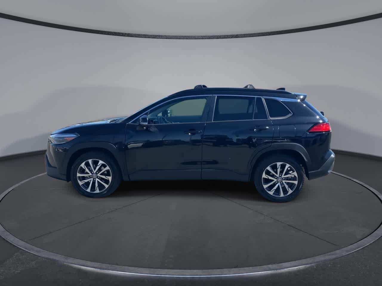 Thumbnail: 2022 Toyota Corolla Cross - 5