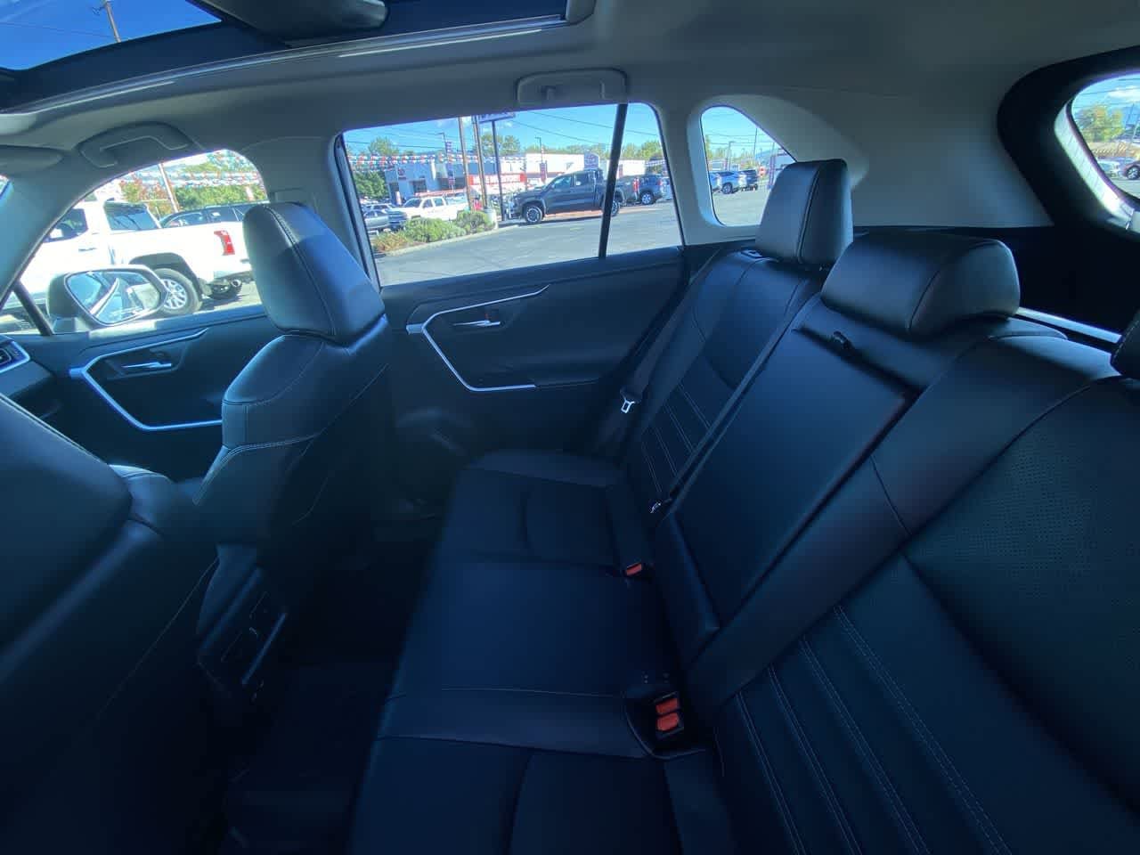 Thumbnail: 2024 Toyota RAV4 - 22